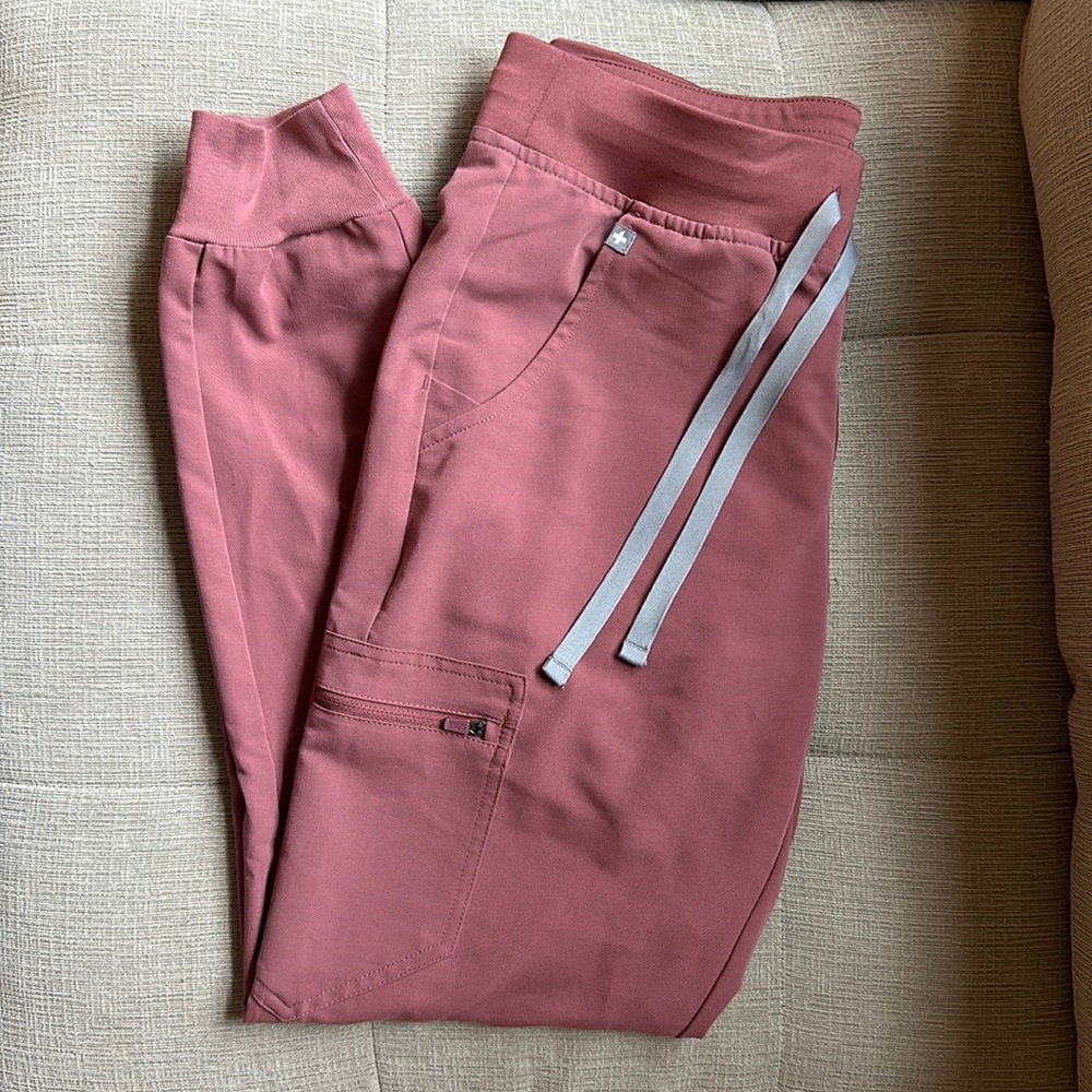 Figs jogger scrub pants (Mauve)